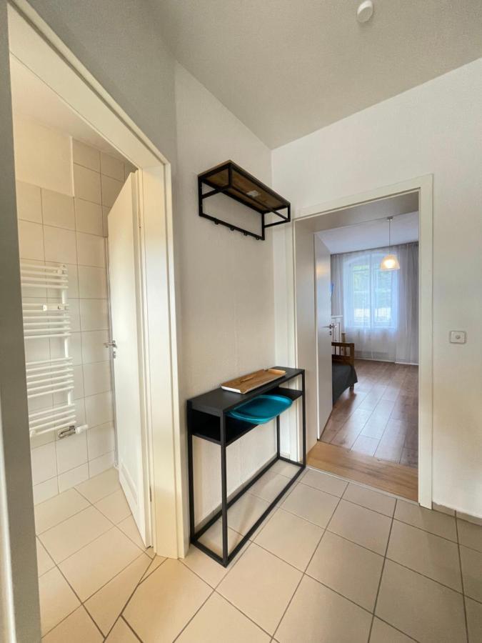 Ferienwohnung Im Stadtzentrum Von Bernau - Schoene Ferienwohnung Mit 1 1/2 Zimmern, Bad, Spuelmaschine, Waschmaschine, Komplette Kueche, Wlan Bernau bei Berlin Buitenkant foto